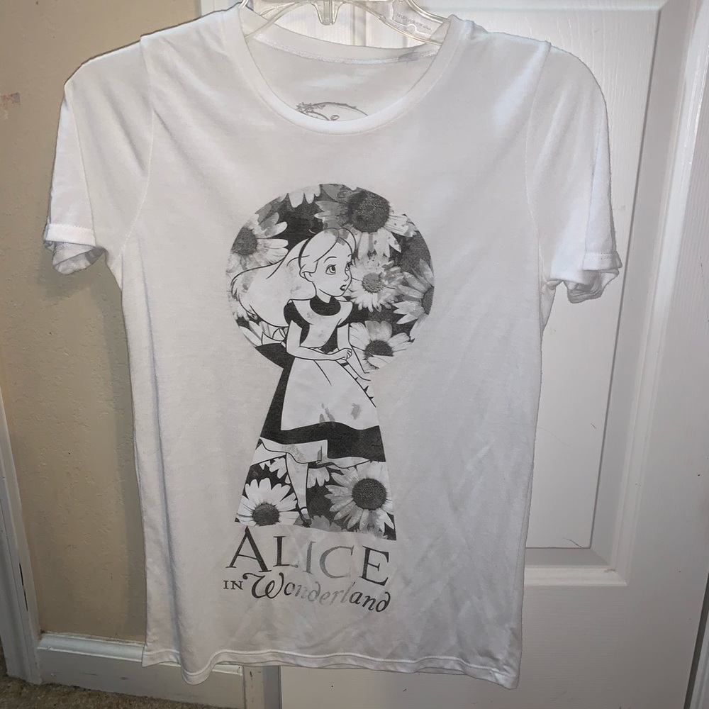 Alice in wonderland tee shirt top xs white nwt